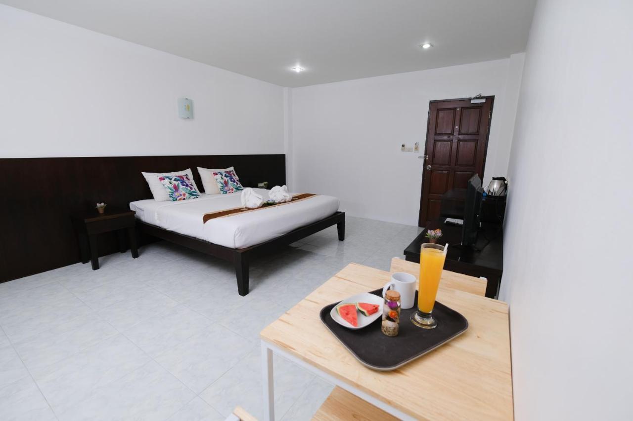 Kiwi Boutique Hotel Patong Екстериор снимка